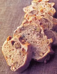 Walnut bread