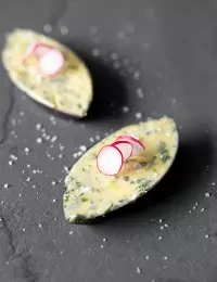 Beurre de fanes de radis, Fleur de sel au Piment d'Espelette