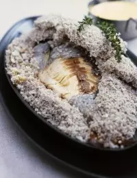 Dorade en croûte de sel gris de Guérande