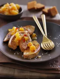 Escalopes de foie gras et chutney d’ananas à la Fleur de Sel de Guérande Le Guérandais