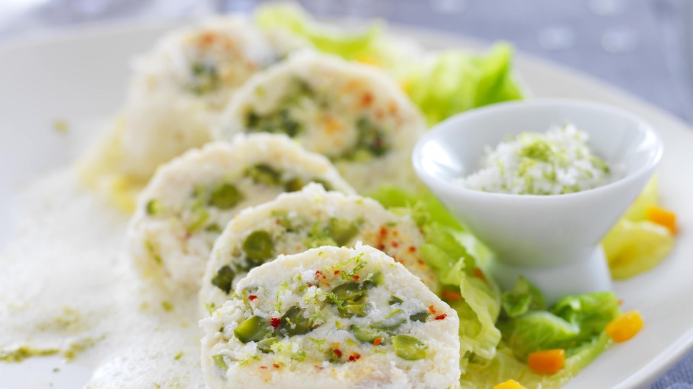 Fischblutwurst mit Pistazien in Sel fin Le Guérandais mit Piment d'Espelette und Fleur de Sel