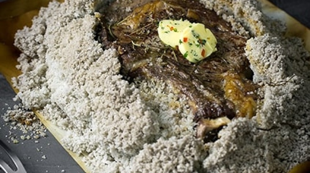 Côte de bœuf au sel de Guérande et son beurre d'herbes