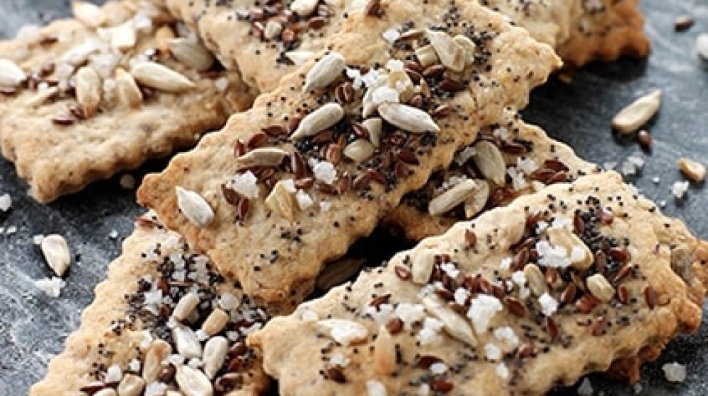 "Hausgemachte" Cracker mit Salz aus Guérande