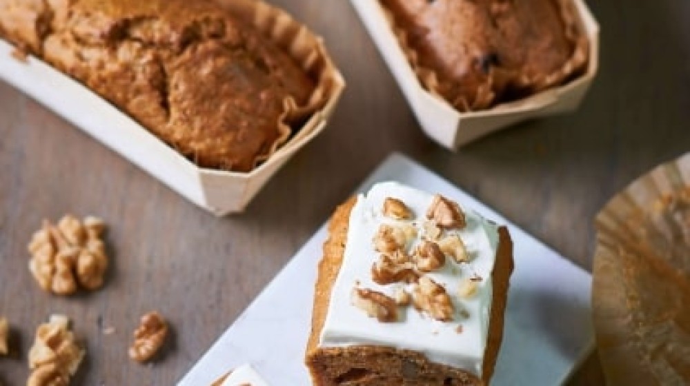 Mini-Karottenkuchen mit Walnüssen, Gewürzen und Fleur de Sel