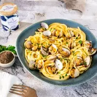 Spaghetti crémeuses aux coques, citron & Fleur de sel à la vanille de Madagascar
