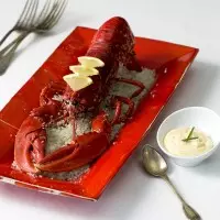 Homard en croûte de sel